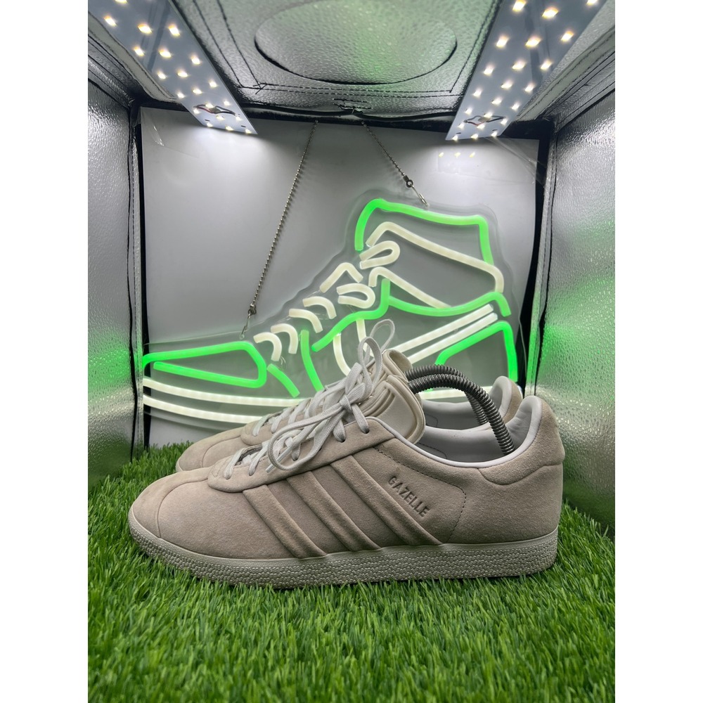 Adidas Gazelle Sand Beige Suede Low Top Sneakers Womens 10 BB6709
